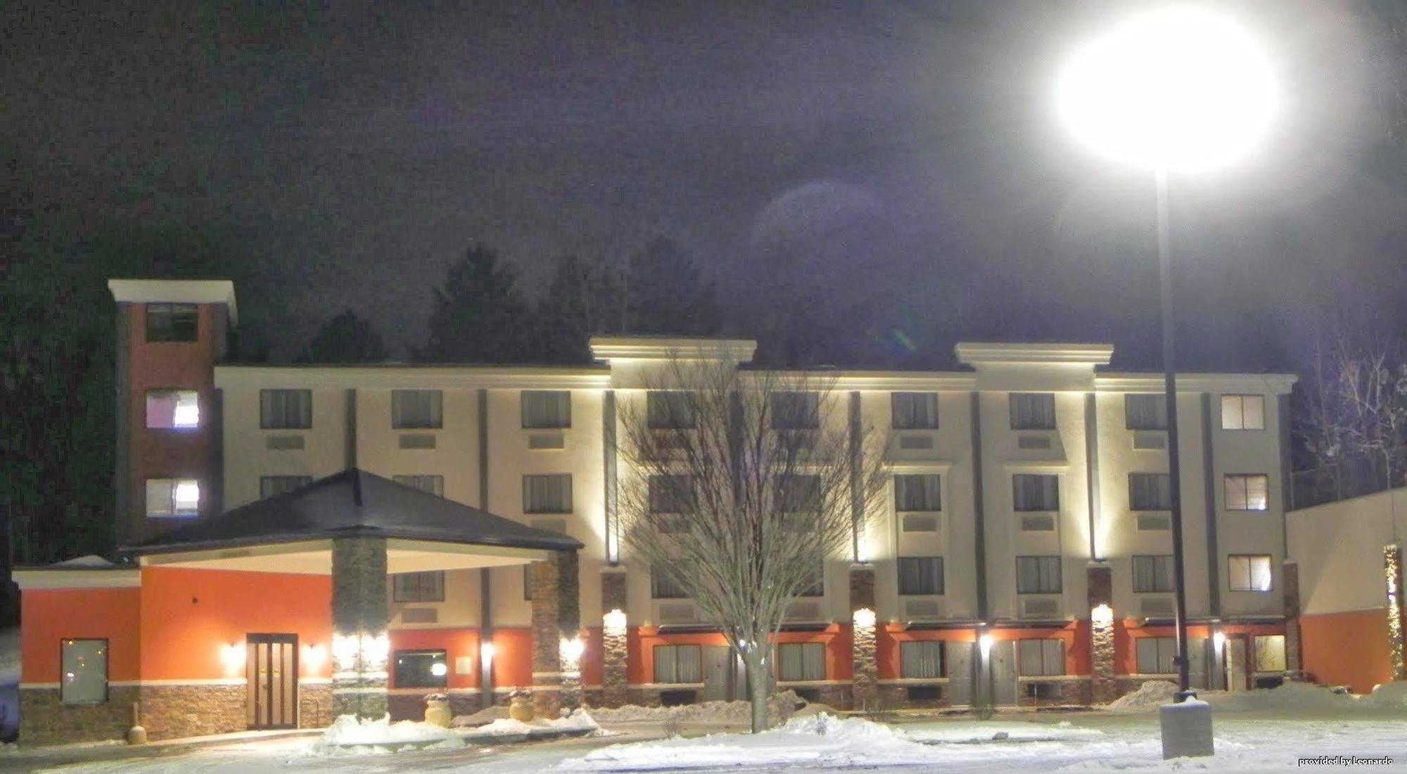 Best Western University Inn At Valparaiso Exterior photo