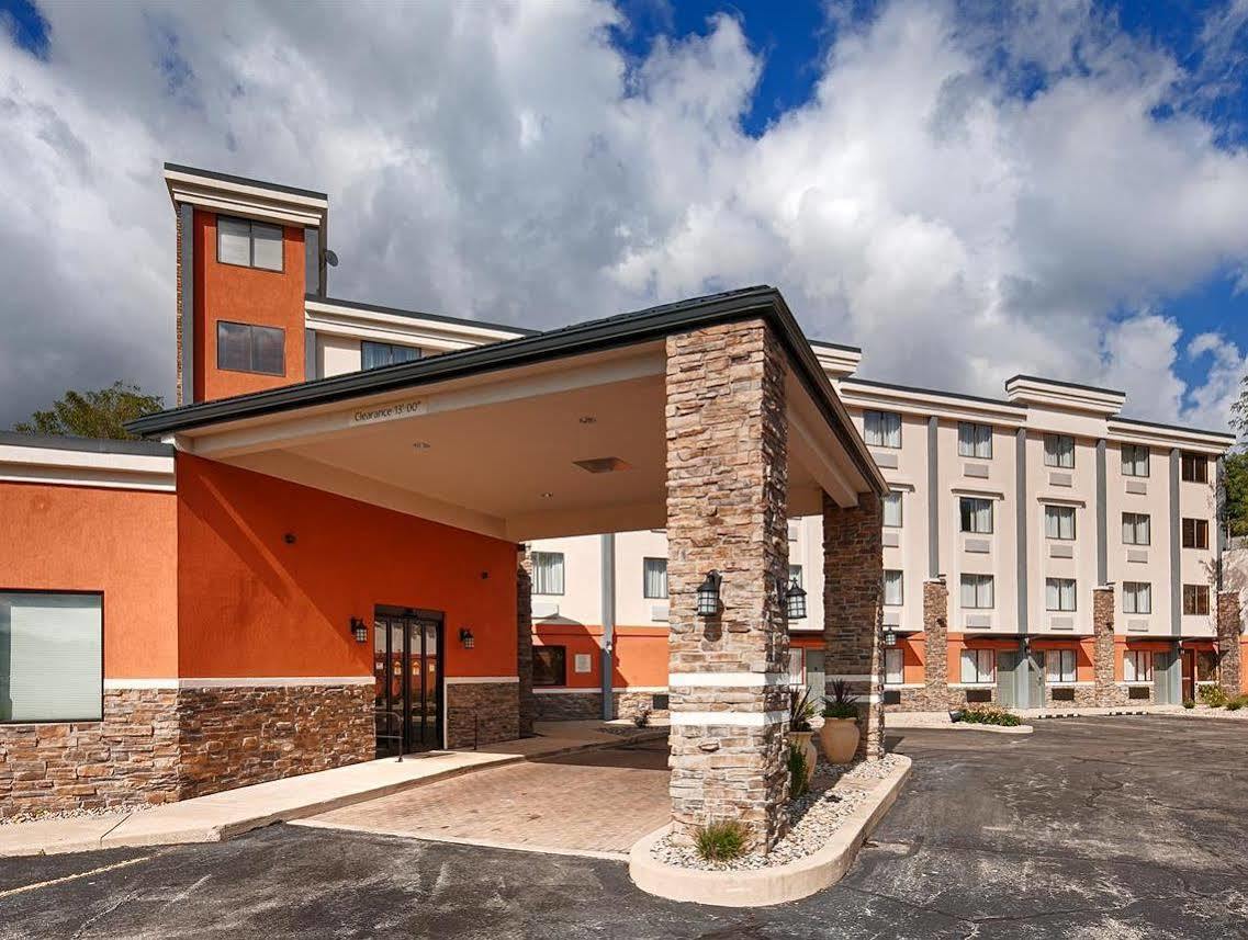 Best Western University Inn At Valparaiso Exterior photo