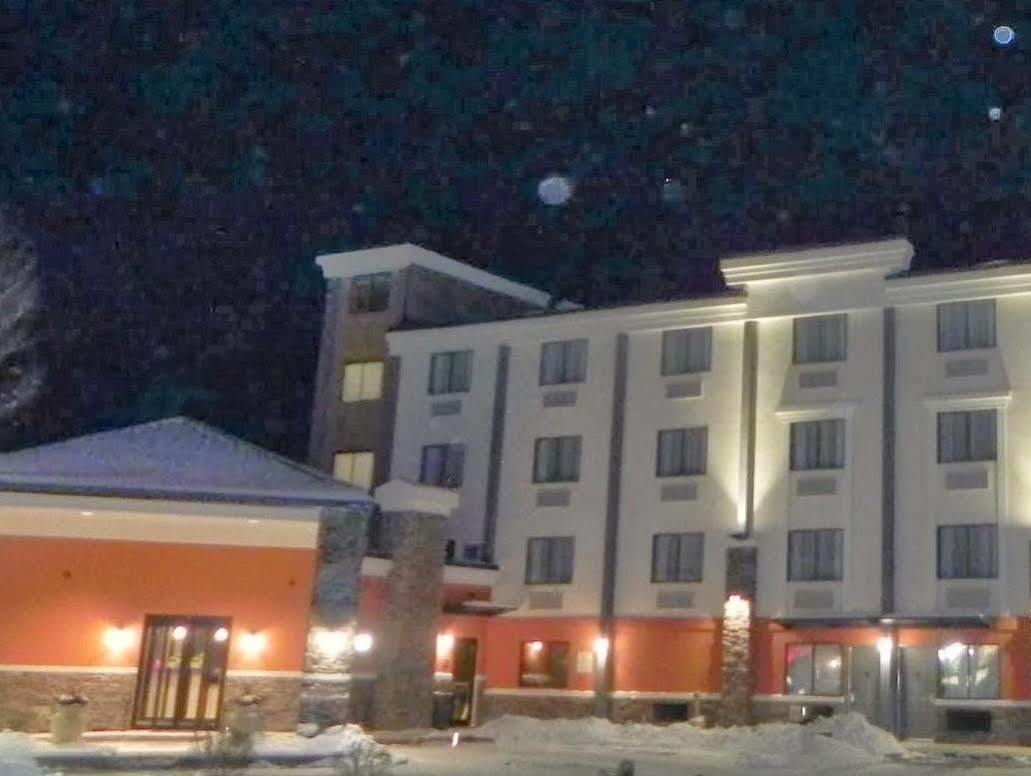 Best Western University Inn At Valparaiso Exterior photo